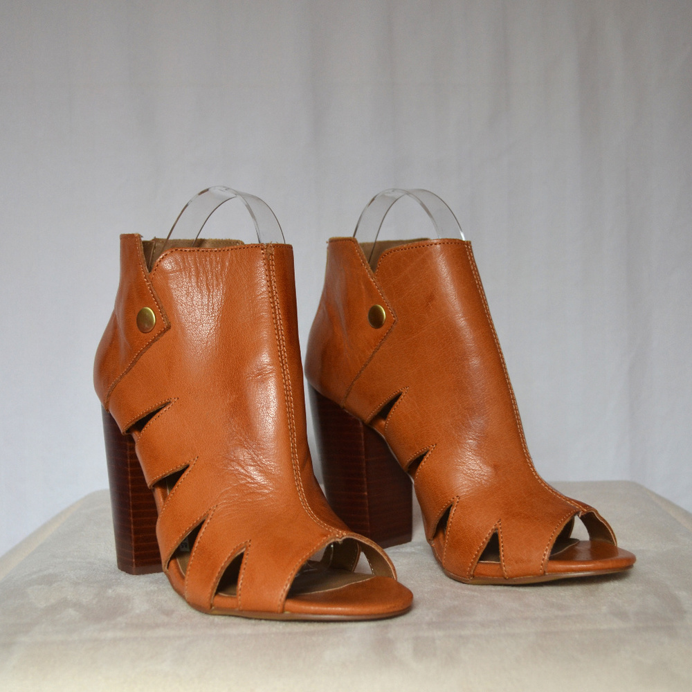 Kelsey Dagger Cognac-218 Peep Toe Chunky Heels